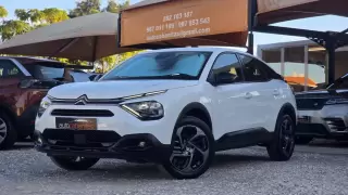 Citroën C4 1.2 PureTech Plus — fotografia 1
