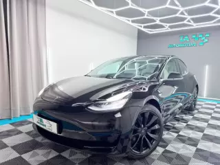 Tesla Model 3 Standard RWD Plus — fotografia 1