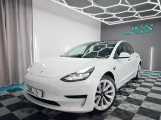 Tesla Model 3 Standard RWD — fotografia 1