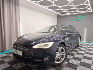 Tesla Model S 85 BASE — fotografia 1