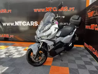 Sym ADX 125 — fotografia 1