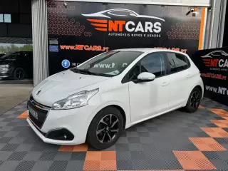 Peugeot 208 VAN 1.6 HDi Premium — fotografia 1