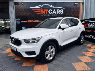 Volvo XC 40 2.0 D3 Momentum Core — fotografia 1