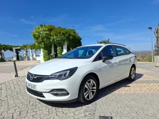 Opel Astra Sports Tourer 1.5 D Business Edition S/S — fotografia 1