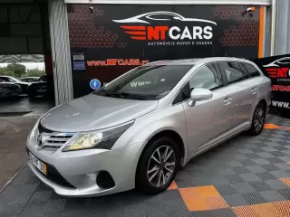 Toyota Avensis SW 2.0 D-4D Comfort — fotografia 1