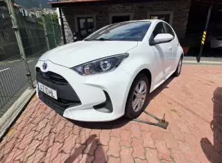 Toyota Yaris 1.5 HDF Premier Edition — fotografia 1