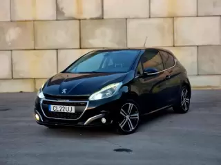 Peugeot 208 1.2 PureTech GT Line — fotografia 1