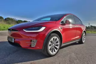 Tesla Model X Dual Motor — fotografia 1