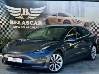 Tesla Model 3 Standard Range Plus RWD — fotografia 1