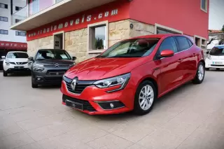 Renault Mégane ENERGY TCe 130 Start & Stop Paris — fotografia 1