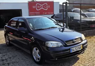 Opel Astra 1.4 Edition — fotografia 1