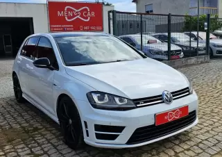 VW Golf 2.0 TSi R — fotografia 1