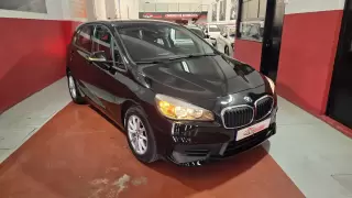 BMW 216 Active Tourer d Advantage Auto — fotografia 1
