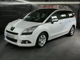 Peugeot 5008 1.6 E-HDi 7L Allure 2-Tronic — fotografia 1