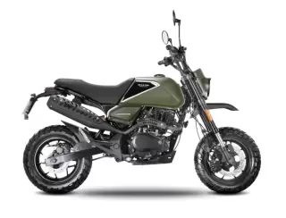 Brixton Crossfire 125 XS — fotografia 1