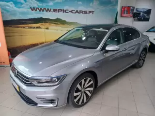 VW Passat 1.4 TSI GTE+ Plug-in — fotografia 1