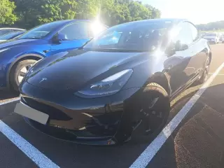 Tesla Model 3 Standard Range Plus RWD — fotografia 1