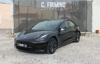 Tesla Model 3 Standard Range Plus RWD — fotografia 1