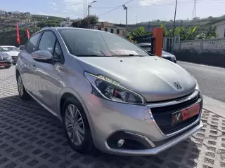 Peugeot 208 1.6 BlueHDi Access — fotografia 1