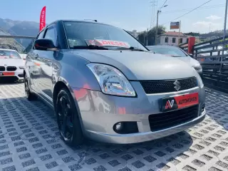Suzuki Swift 1.3 DDiS GLX — fotografia 1