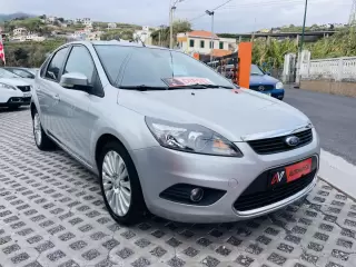 Ford Focus 1.6 TDCi ECOnetic — fotografia 1