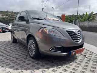 Lancia Ypsilon 1.3 M-jet S&S Gold — fotografia 1