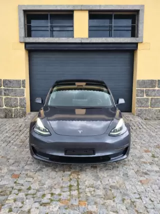 Tesla Model 3 Long Range Tração Integral Premium — fotografia 1