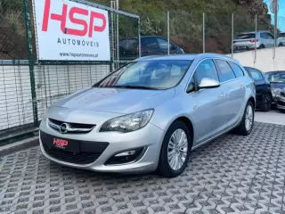 Opel Astra Sports Tourer 1.7 CDTi Executive — fotografia 1