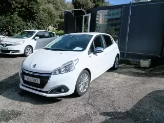 Peugeot 208 1.5 BlueHDi Allure Pack — fotografia 1
