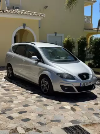 Seat Altea XL 1.6tdi — fotografia 1