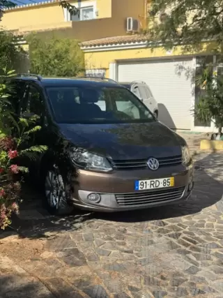 VW Touran 1.6TDi — fotografia 1