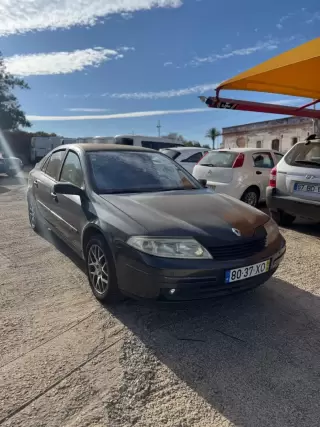 Renault Laguna 1.9 dCi — fotografia 1