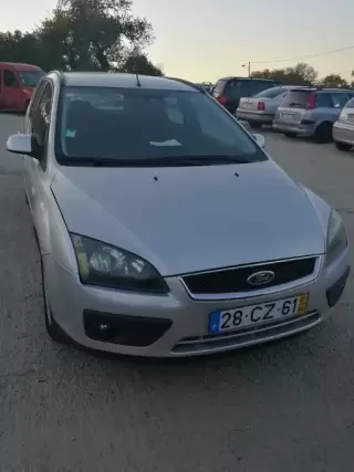 Ford Focus 1.6 TDCi Connection — fotografia 1