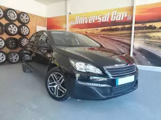 Peugeot 308 1.2 PureTech Style — fotografia 1