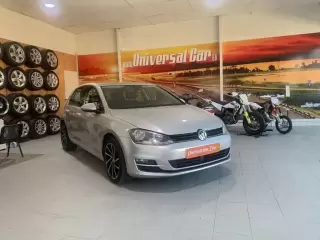 VW Golf 1.6 TDi Confortline — fotografia 1