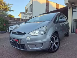 Ford S-Max 2 0 Tdci Dpf Titanium — fotografia 1