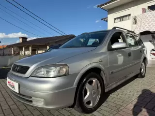 Opel Astra . — fotografia 1