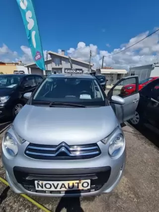Citroën C1 1.0 VTi Elle — fotografia 1