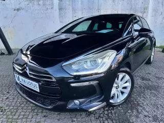 DS DS5 2.0 Hybrid4 Sport Chic — fotografia 1