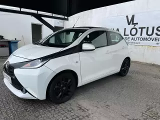 Toyota Aygo CABRIO — fotografia 1