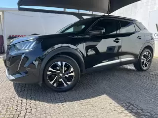 Peugeot 2008 GT LINE — fotografia 1