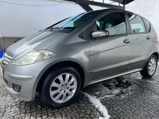 Mercedes-Benz A 180 elegance cx auto — fotografia 1