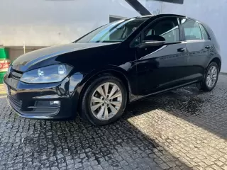 VW Golf 1.6 TDi BlueMotion Confortline — fotografia 1