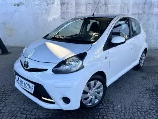 Toyota Aygo 1.0 — fotografia 1