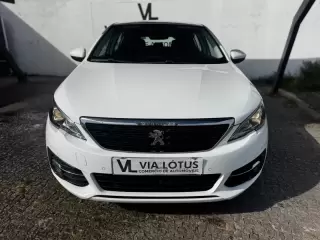 Peugeot 308 1.6 BlueHDi Active — fotografia 1