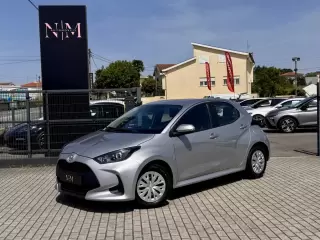 Toyota Yaris 1.0 VVT-i Comfort — fotografia 1