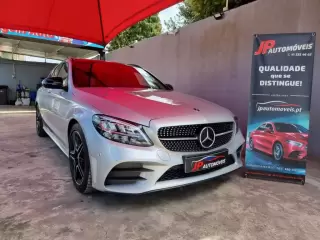 Mercedes-Benz C 220 d AMG Line — fotografia 1