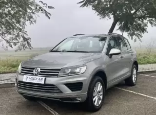 VW Touareg 3.0 TDI V6 — fotografia 1
