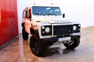 Land Rover Defender 110 Dpf Adventure — fotografia 1