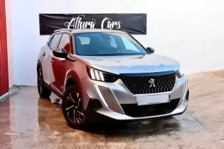 Peugeot 2008 Puretech 130 Eat8 Gt — fotografia 1